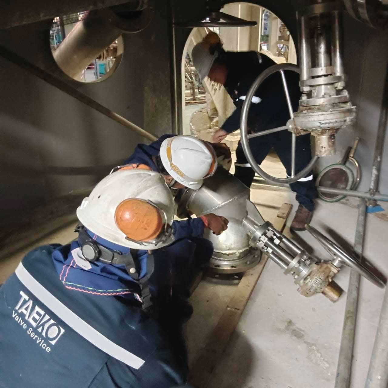 Manual valve overhaul on-site
