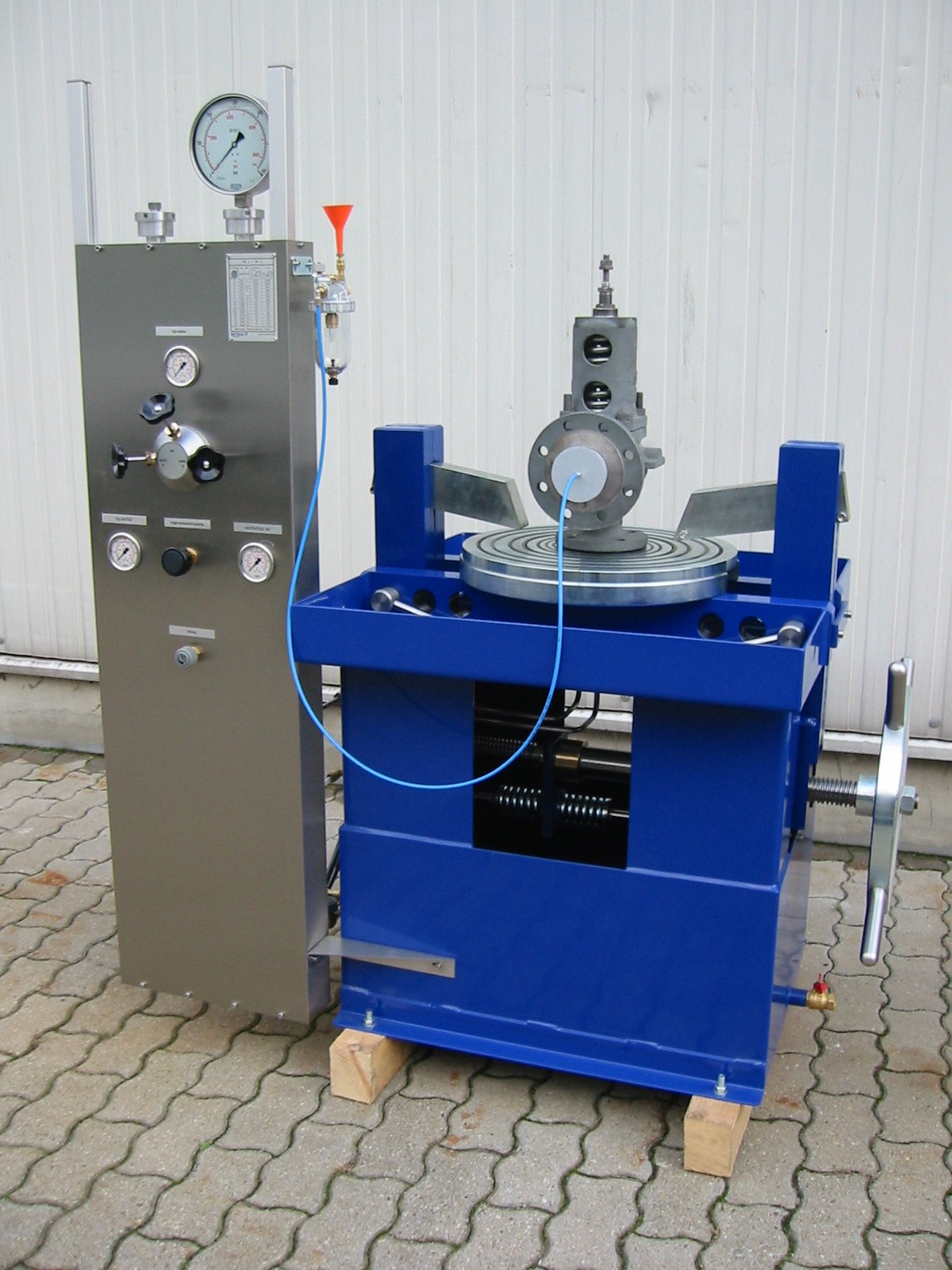 METRUS SVM 20/400 test bench